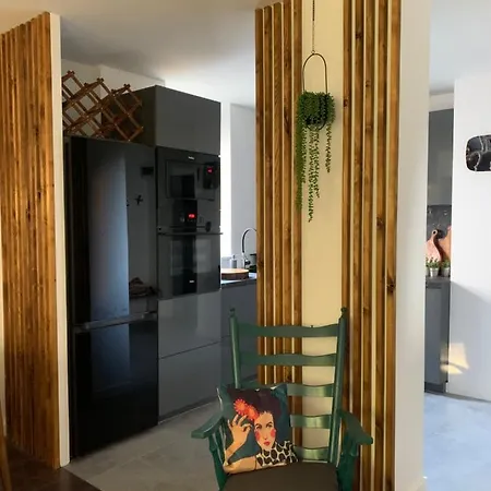 Metro Trocka Apartment Warsaw