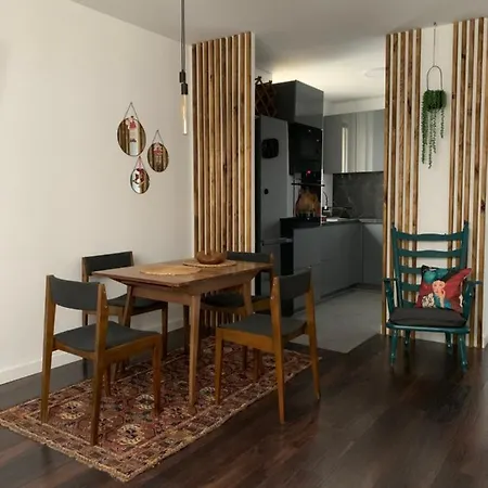 Metro Trocka Apartment Warsaw