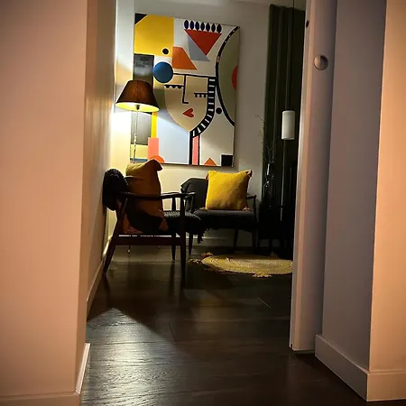 Metro Trocka Apartment